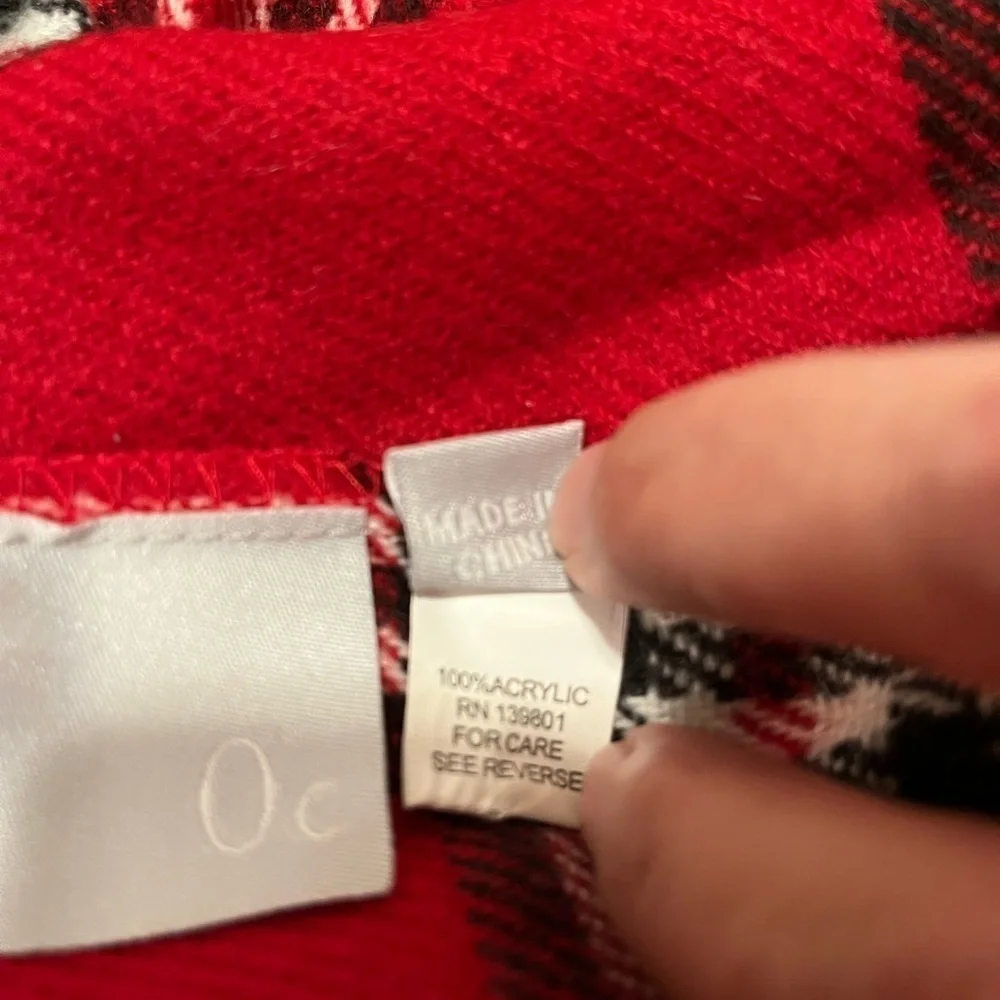 Oleg Cassini O.C. red white & black plaid long wrap blanket scarf w fringe 66